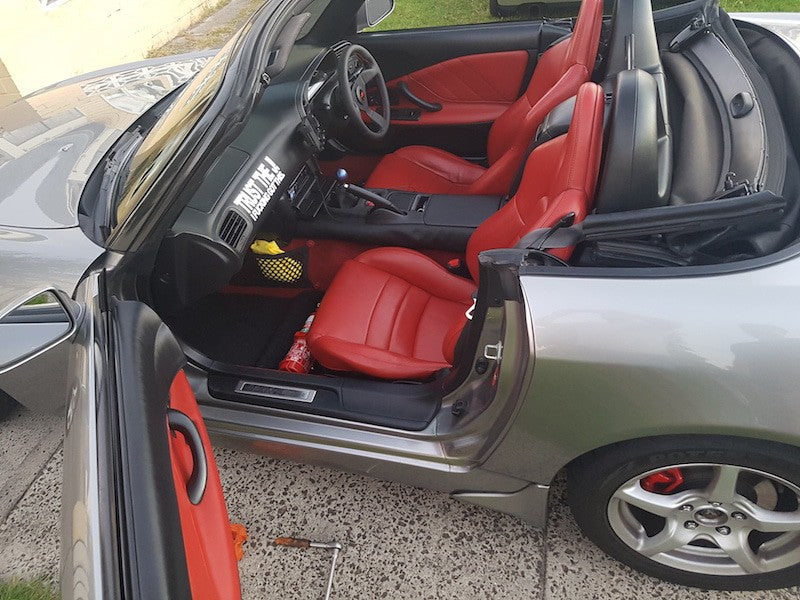 Honda S2000 Fire Extinguisher Bracket installed